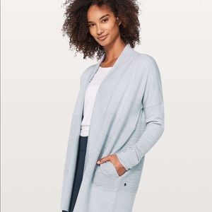 Lululemon Sit in Lotus Wrap - Size 6